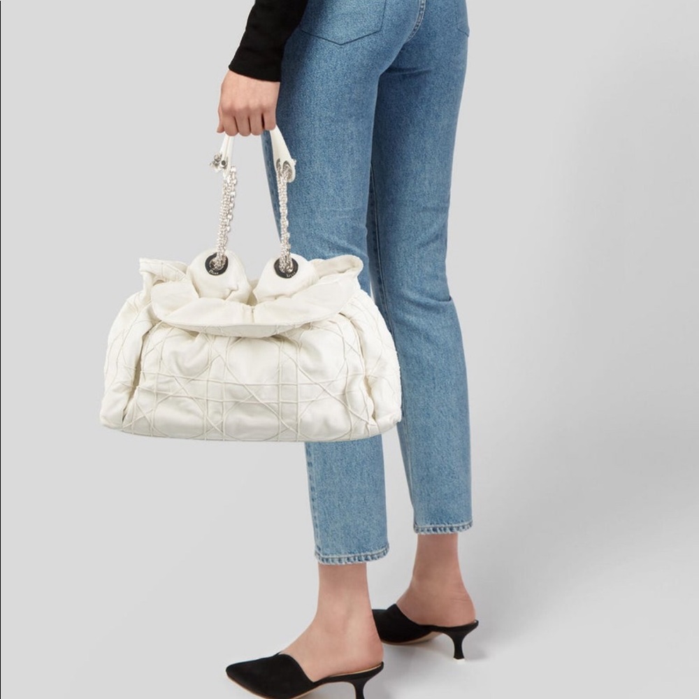 Christian Dior
Le Trente Bag - Picture 4 of 14
